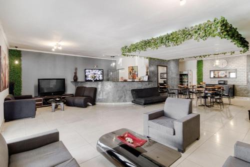 Greater Johannesburg Metropolitan Area Hotel | Hunni Hotel Melrose Edge