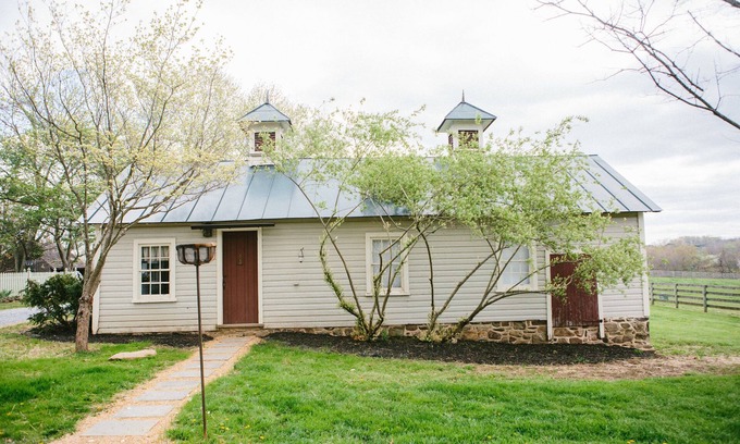 Blue Ridge Casa | Hunt Box en 1700's Horse Farm / Wedding Venue