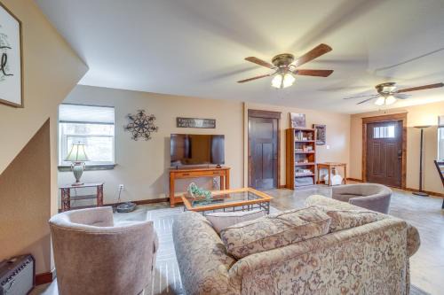 Daisy Casa | Hunt, Fish and Enjoy the Outdoors Rural Atoka Home