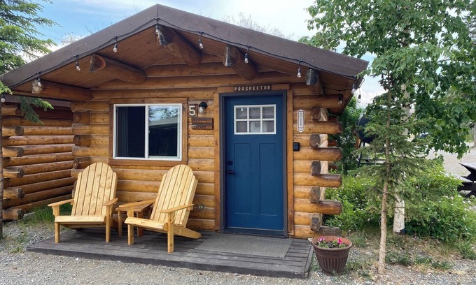 Tok Cabina | Hunter Cabin-Modern Comfort in the Last Frontier (For families or casual travelers)