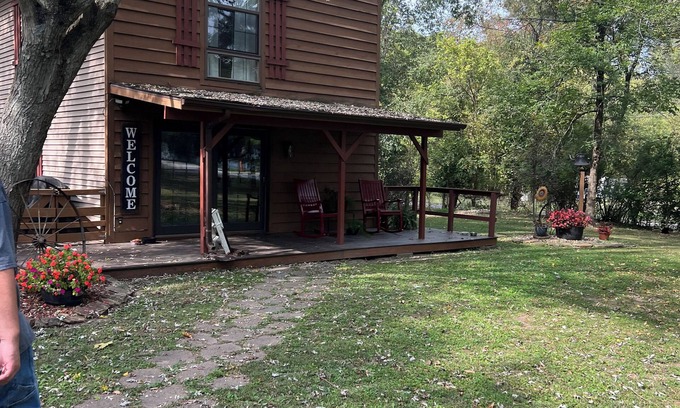 Christopher Cabina | Hunter's Retreat