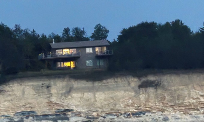 Crofton Cabina | Hunters and Outdoor lovers Charming 4-bedrm cabin/2400 sf lake house in Crofton