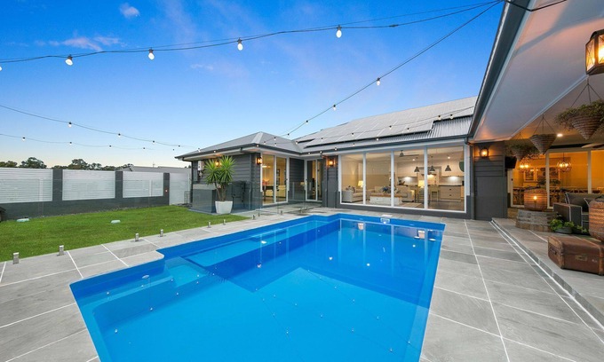 North Rothbury Casa | Huntlee Pool Luxe House
