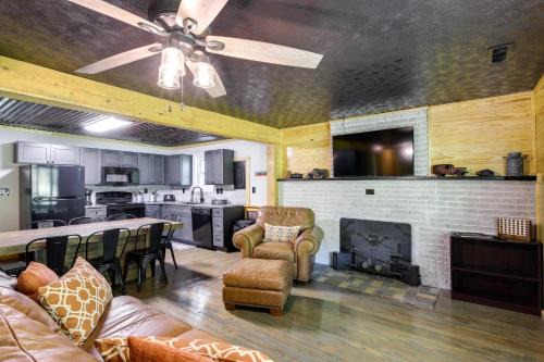 Huntsville Casa | Huntsville Vacation Rental with Hiking and ATV Trails!