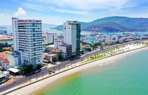Quy Nhon Hotel | Huong Viet Hotel Quy Nhon - Beachfront