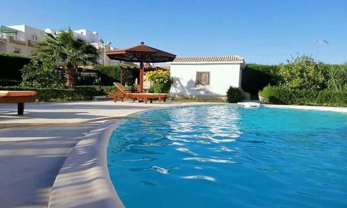 Village Road Chalet De Esquí | Hurghada-Magawish Studio 2