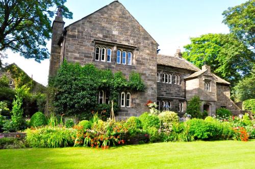 Worsthorne Casa | Hurstwood Hall