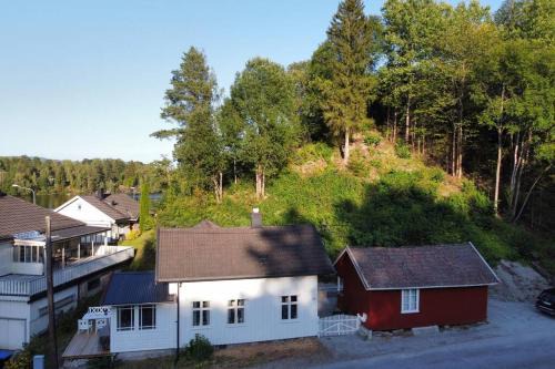 Ulefoss Casa | Huset ved evja