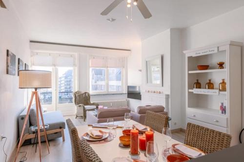 Knokke Apartamento | Huswell - Beautiful and spacious studio with side seaview