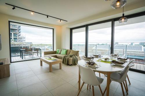 Ostend Hotel | Huswell - Beautiful apartment with communal pool and gym
