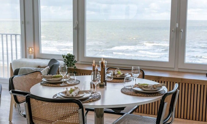 Ostend City Centre Apartamento | Huswell - Seaview apartment with private garage