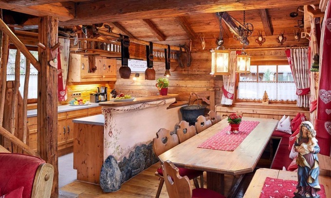 Hundsdorfl Apartamento | Hut for 8-12 people (4 bedrooms, 4 bathrooms, 5 toilets) - Almdorf Flachau and Promi Alm