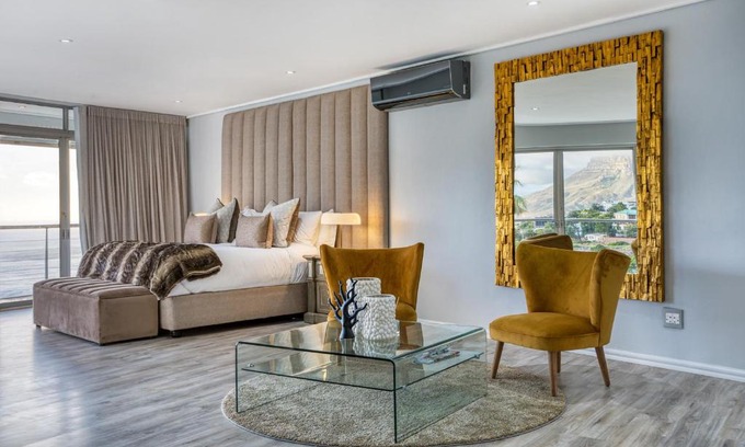 Camps Bay Villa | Hutchinson Villa