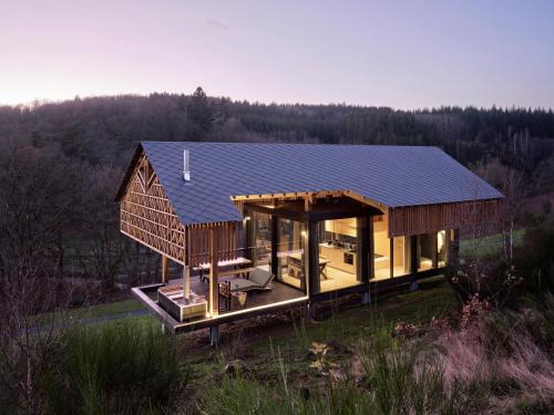 Givroulle Casa | Hutstuf - The Badger & hottub