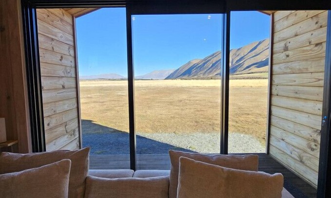 Ben Ohau Cabina | Huxley Belle on Ben Ohau