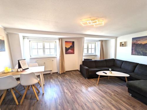 Sebnitz Apartamento | HW4B - Urlaubsmagie - Zentral mit Gemeinschaftsgarten, -Pool & -Sauna