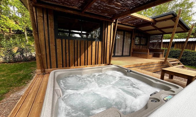 Anould Chalet De Esquí | HY Lødge Spa n°8 XL - 5 people: Chalet rental in the Vosges for an unforgettable stay