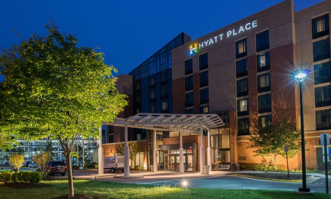 Herndon Hotel | Hyatt Place Herndon Dulles Airport East