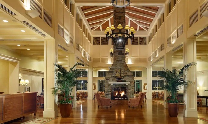 Estero Complejo | Hyatt Vacation Club Coconut Cove - March 17 -> 24, 2024