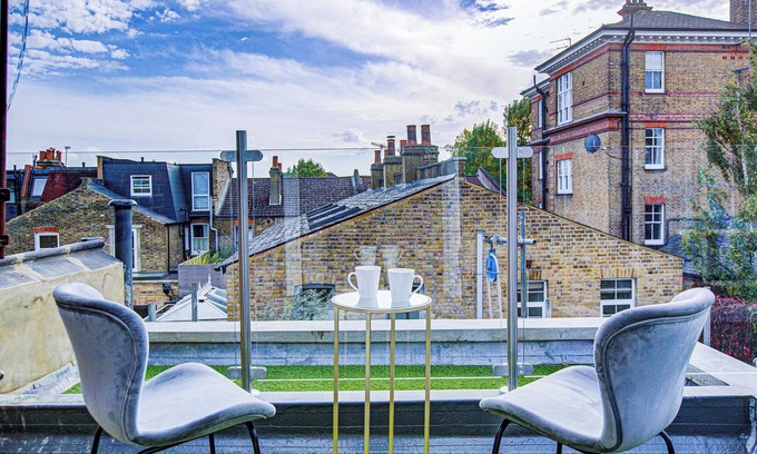 Lavender Fields Apartamento | Hybrid Resi - Mitcham |3 Bed Apartment