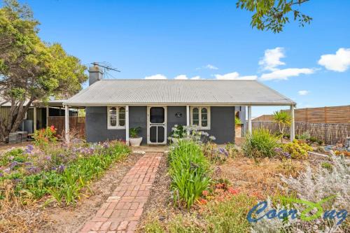 Bonney Casa | Hyde Cottage