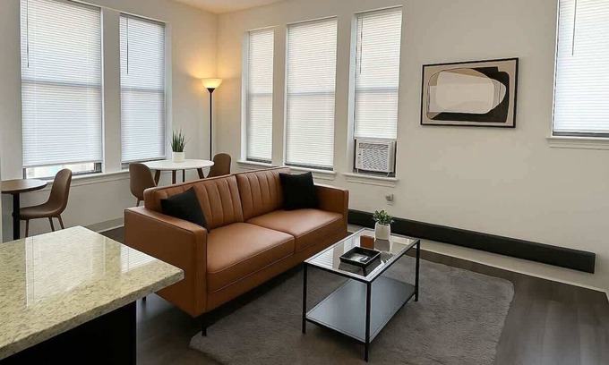 East Hyde Park Apartamento | Hyde Park Haven | 2BR Retreat