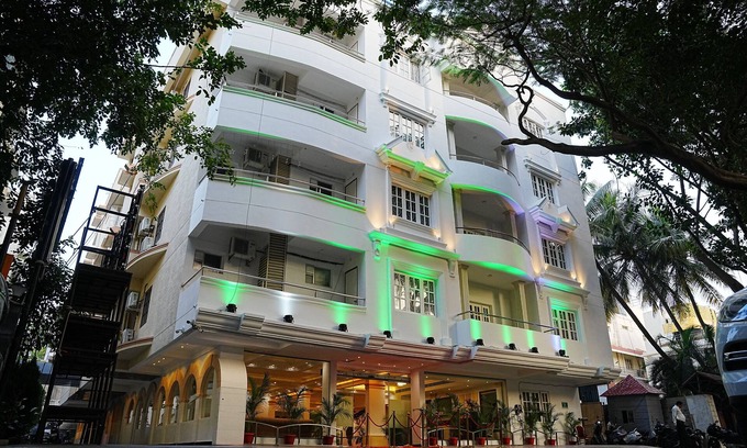 Malleshwaram Hotel | Hyde Park Hotel
