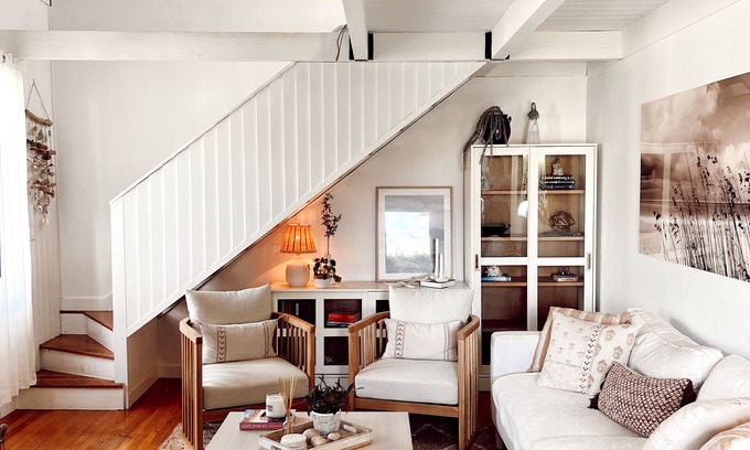 Marblehead Casa | Hygge carriage house in heart of Old Town Marblehead. Walk to everything MBHD!