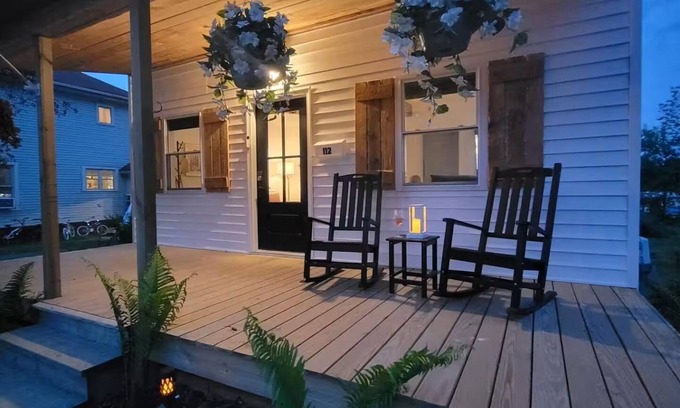 Little Valley Casa | Hygge Home in ski country - 4 bed, 2 bath family home