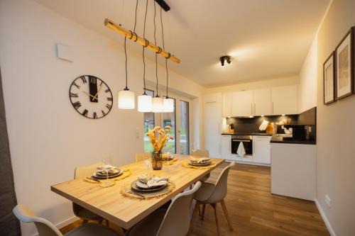 Winsen Apartamento | Hygge Homes, three bedrooms with parking, near river
