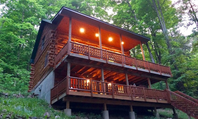 Traverse City Cabina | Hygge Up North Cabin