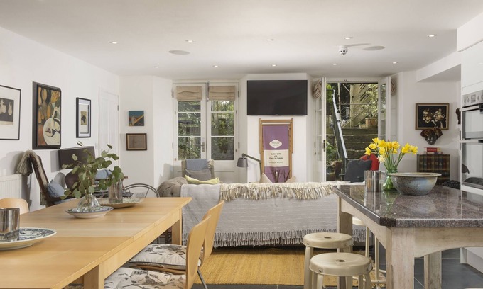Chysauster Apartamento | Hypatia Apartment - STUNNING APARTMENT. CLOSE TO BEACHES. DOG FRIENDLY
