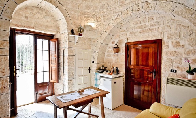 Martina Franca Casa | I Cinque Trulli with Swimming Pool