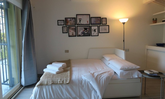 Erba Apartamento | [I Laghi di Como] Apartment 7 People - LargeTerrace-3Rooms-2Bathrooms-1Kitchen