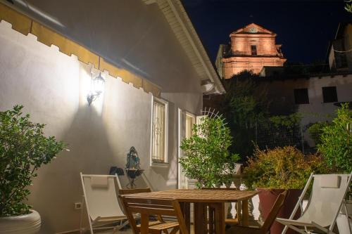Ottiglio Casa | I Leoni Ruggenti Terrazza Incantata tra le Colline del Monferrato