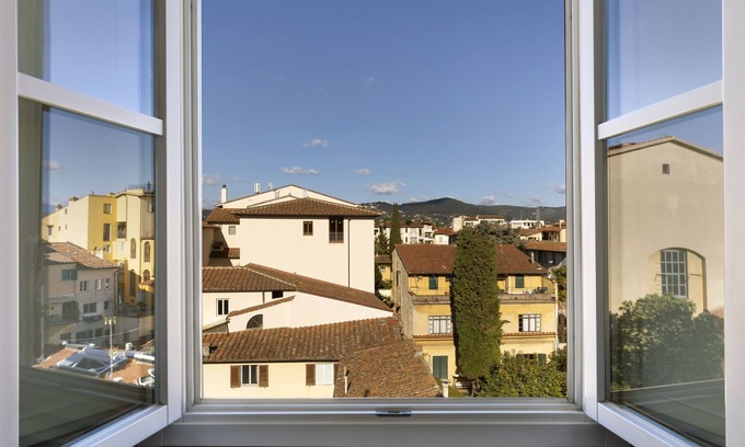 Sant' Ambrogio Cama Y Desayuno | I Quattro Poeti
