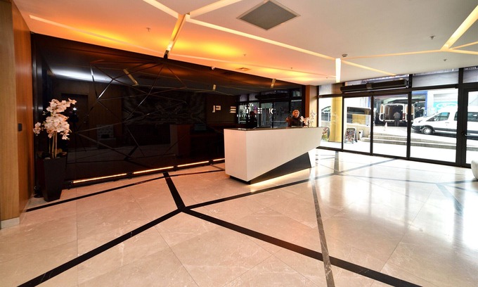 Gumussuyu Mahallesi Apartamento | İstiklal Street Taksim Square Lux Apartment in PETEK Residence.