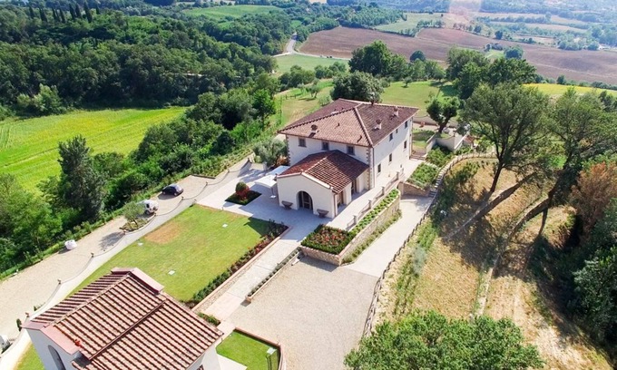 Reggello Villa | I Tebaldi - Ocho Habitaciones Villa, Capacidad 18
