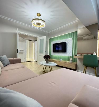 Iasi Apartamento | Iassy Airport Luxury Apartments with Parking