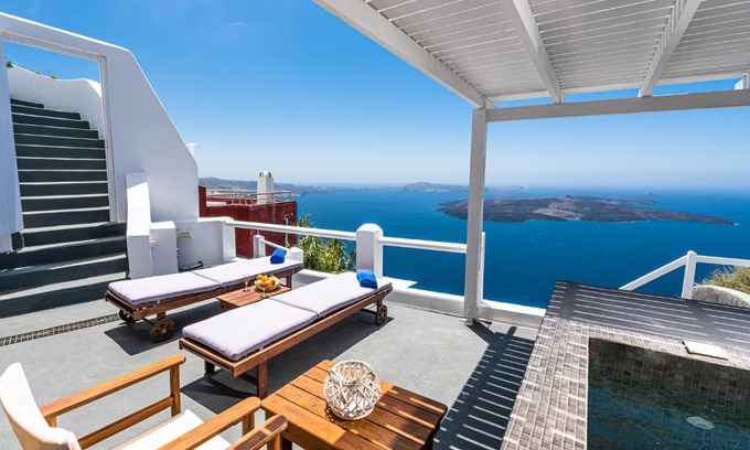 Imerovigli Villa | Iatis View Collection