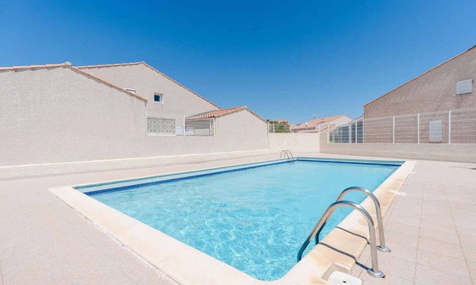 Les Ayguades Casa | IB 293 Air-conditioned house in a residence with swimming pool