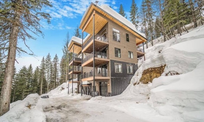 Sandpoint Cabina | Ibex Lodge North: Luxury on Schweitzer