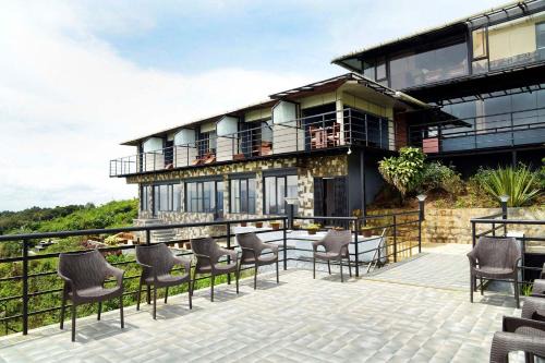 Valparai Complejo | Ibex Resorts, Valparai Tale Rock