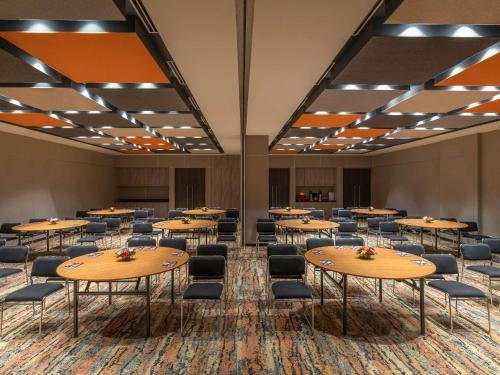 Vyalikaval HBCS Layout Hotel | ibis Bengaluru Hebbal - An Accor Brand