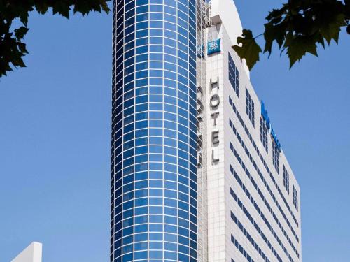Montreuil Hotel | ibis budget Paris Porte de Montreuil