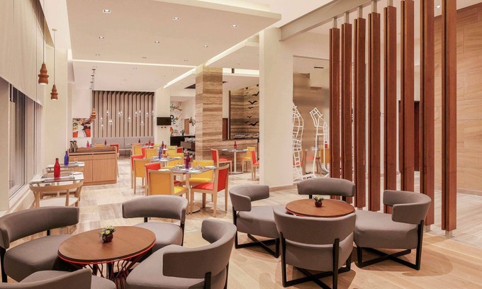 Pullepady Hotel | ibis Kochi City Centre Hotel