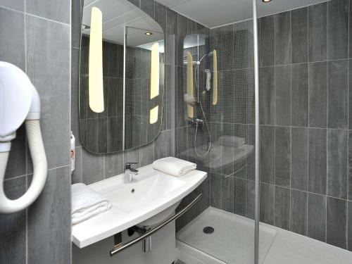 Saint Michel - Mairie Hotel | ibis Lyon Centre