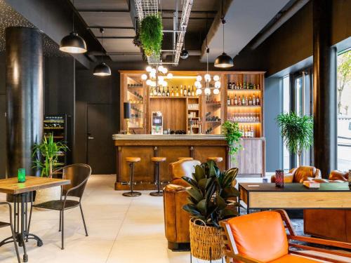 Puteaux Hotel | ibis Styles Puteaux Paris La Defense
