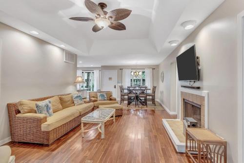 West Beach Casa | IC55: 55 Inlet Cove