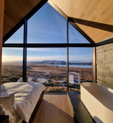 Selfoss Cabina | Iceland Lakeview Retreat